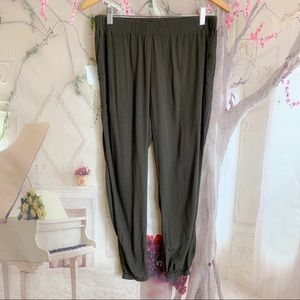 FIRM🔥HATCH The Daphane Maternity green Joggers